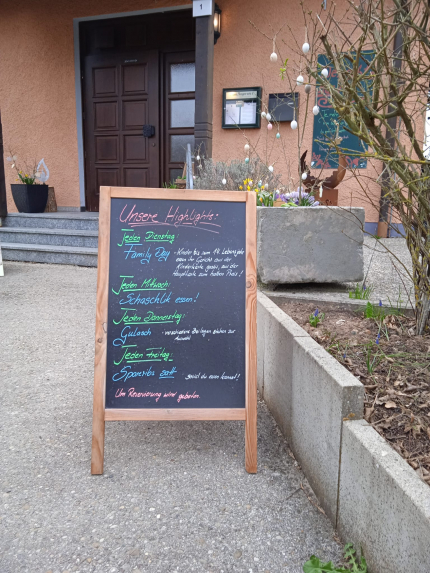 Speisen im Landgasthof Zum Angerwirt im Fränkischen Seenland